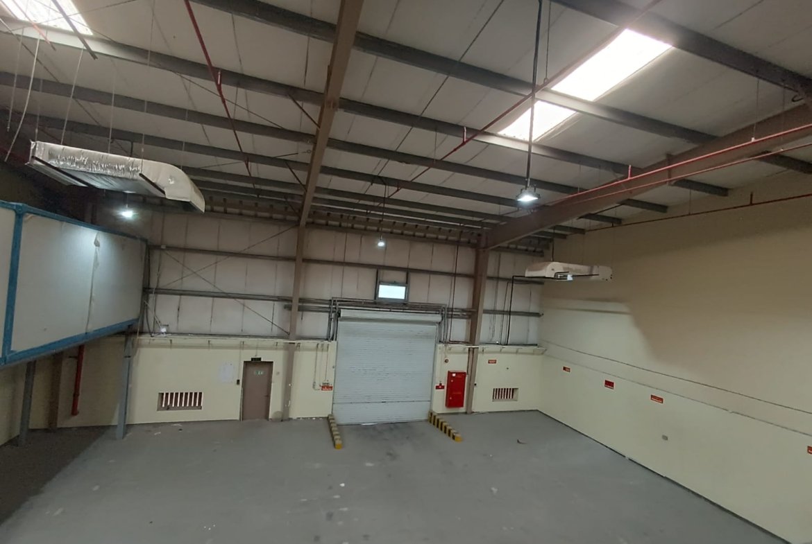 Exclusive Facility For Rent in The center of Mina-Salman