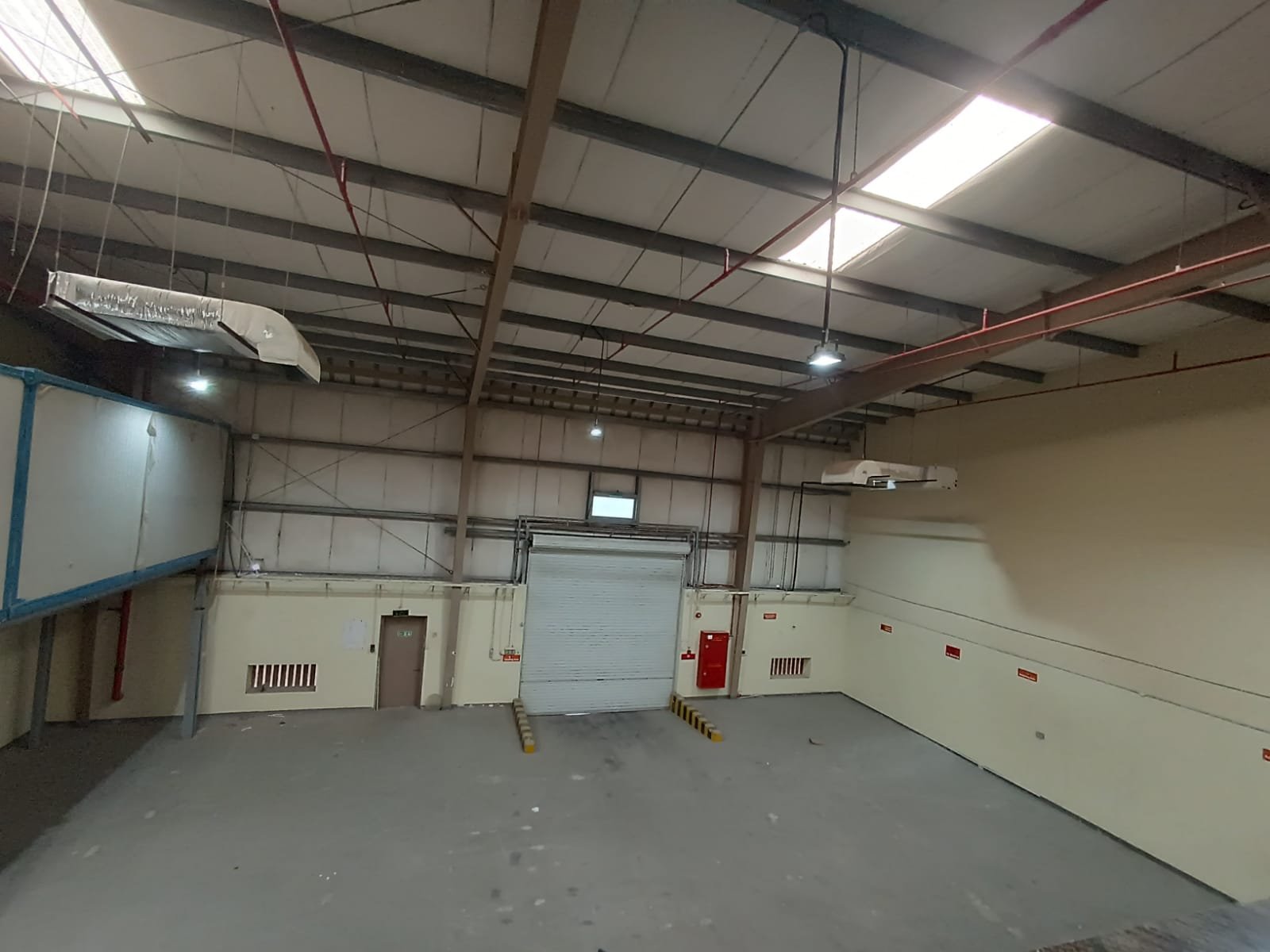 Exclusive Facility For Rent in The center of Mina-Salman