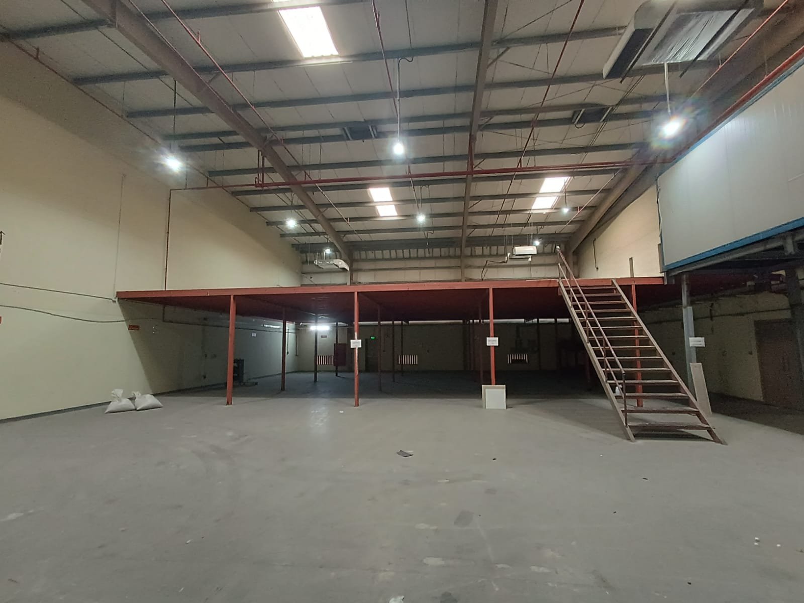 Exclusive Facility For Rent in The center of Mina-Salman