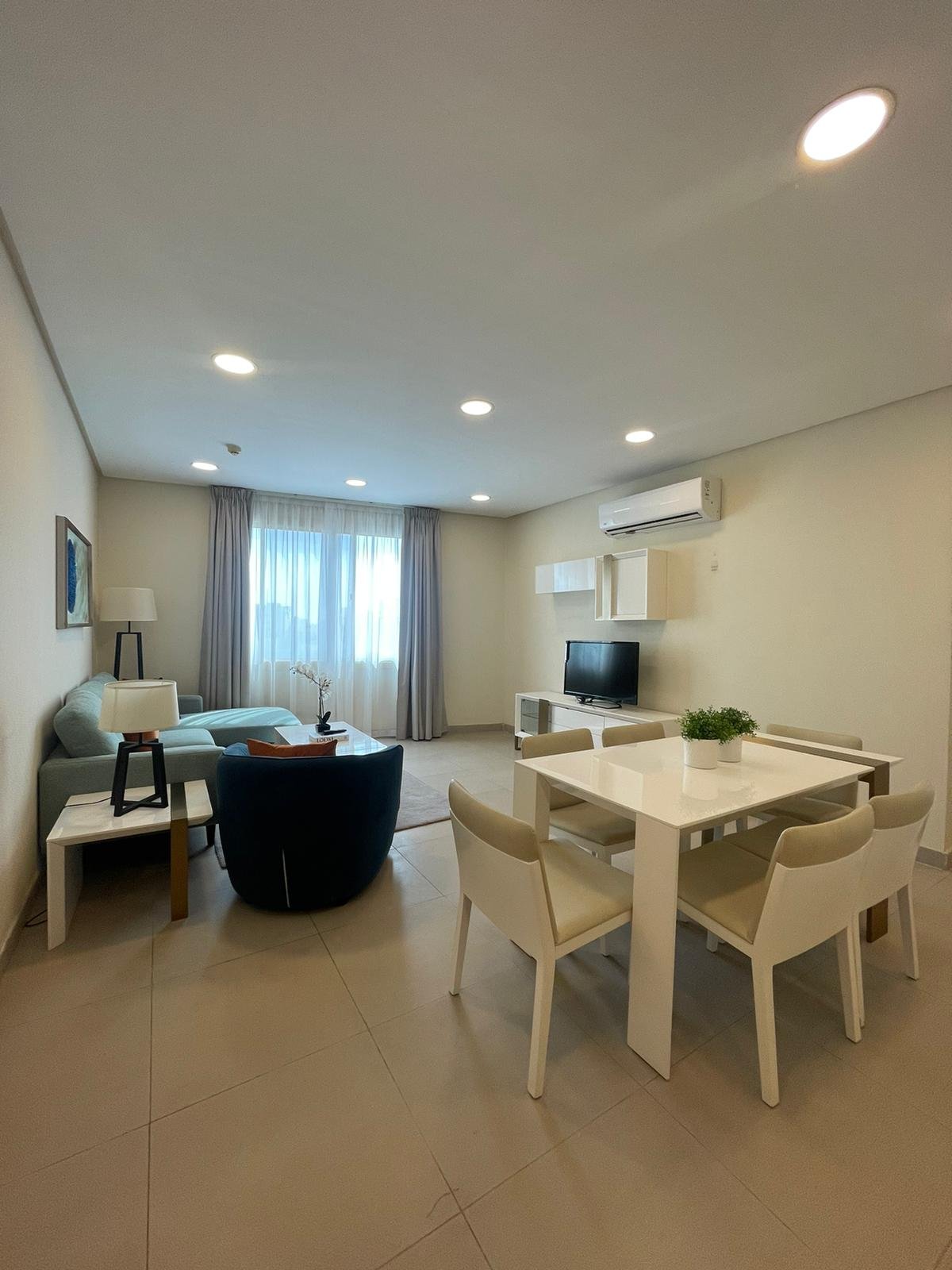 Luxury 2-Bedroom Apartment In The Heart of Seef.