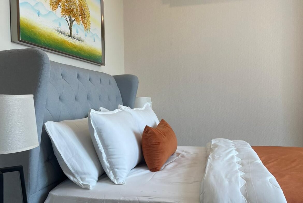 Luxury 2-Bedroom Apartment In The Heart of Seef.