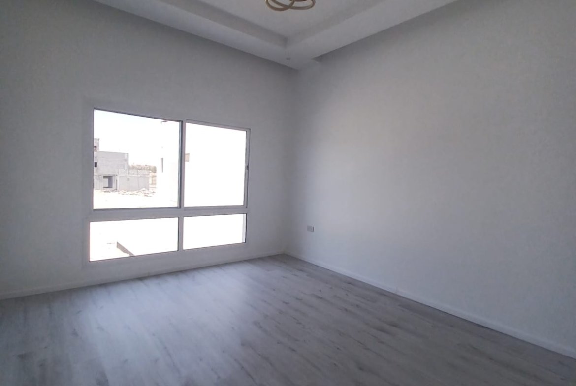 Luxurious Modern 4-Bedroom Villa for Sale in Maqaba