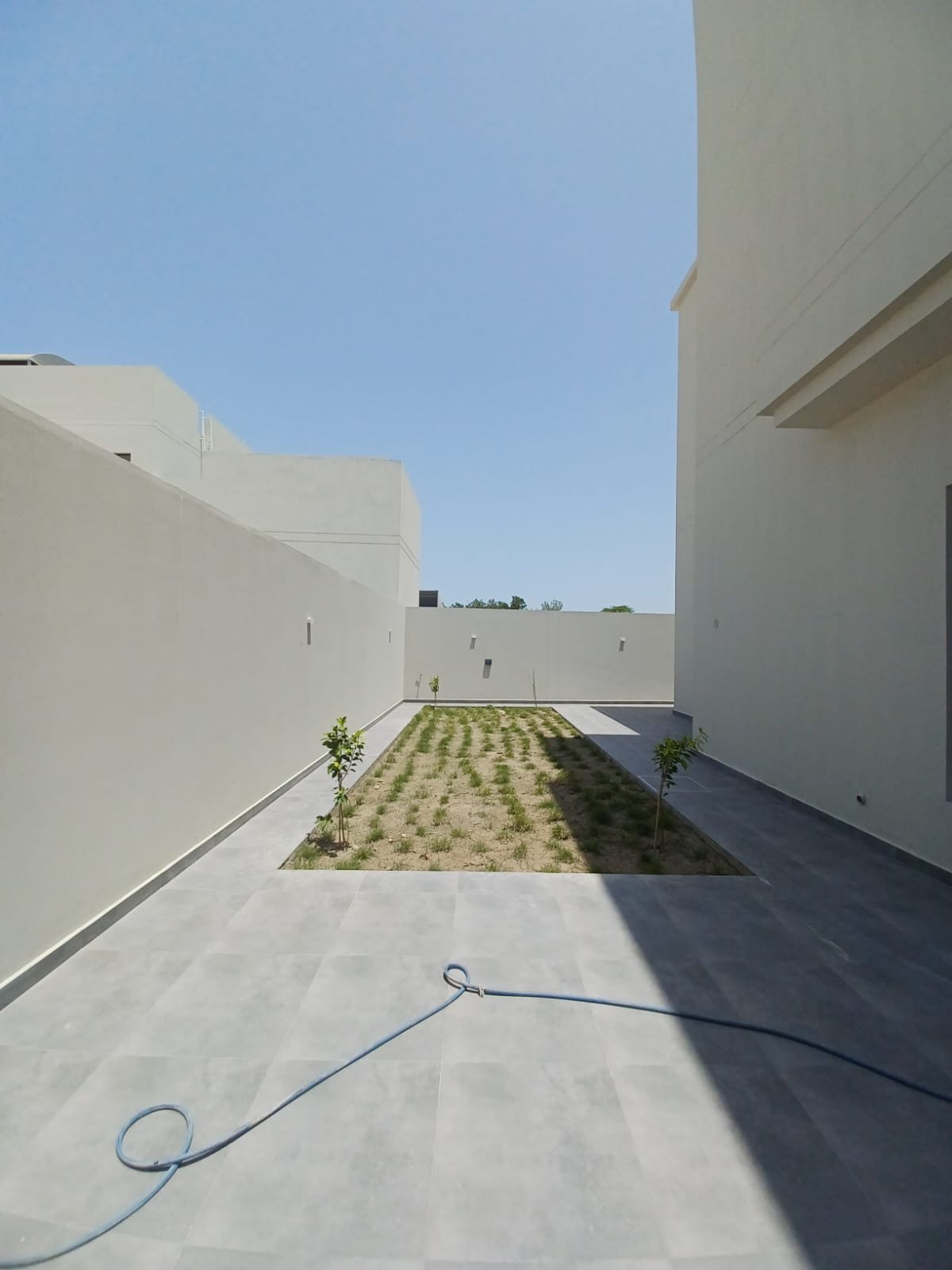 Luxurious Modern 4-Bedroom Villa for Sale in Maqaba