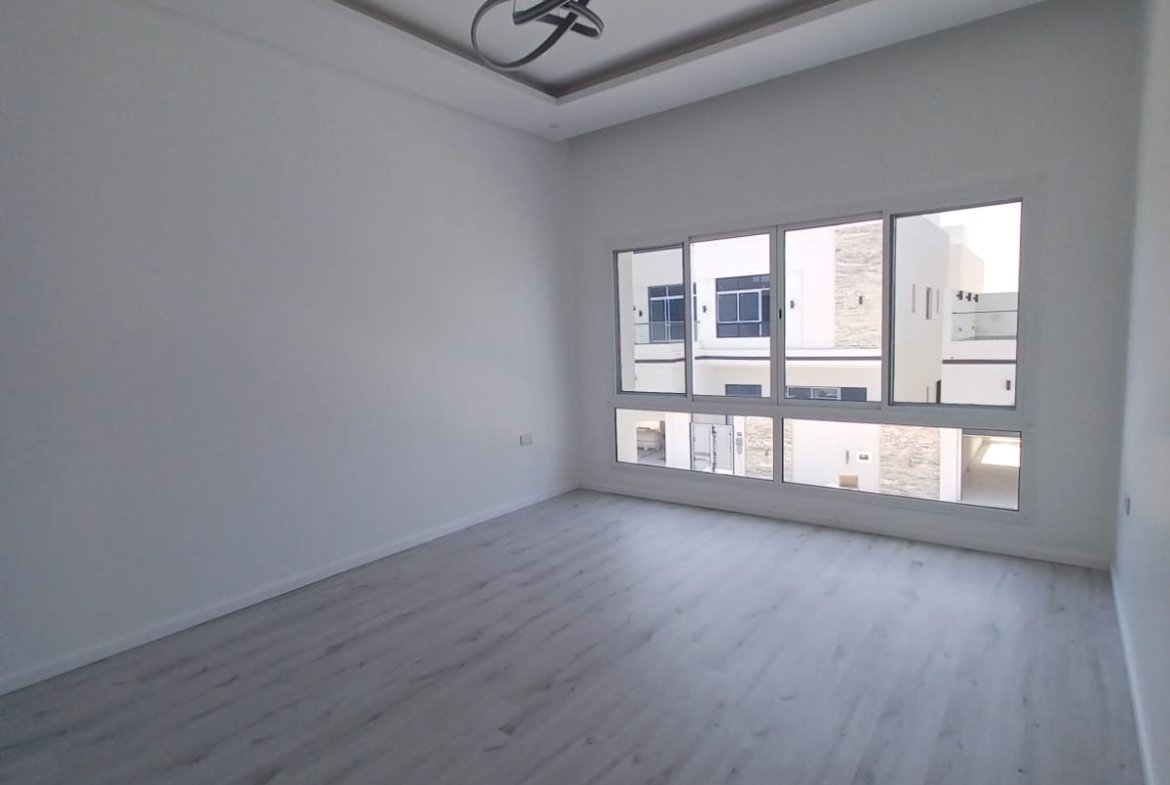 Luxurious Modern 4-Bedroom Villa for Sale in Maqaba