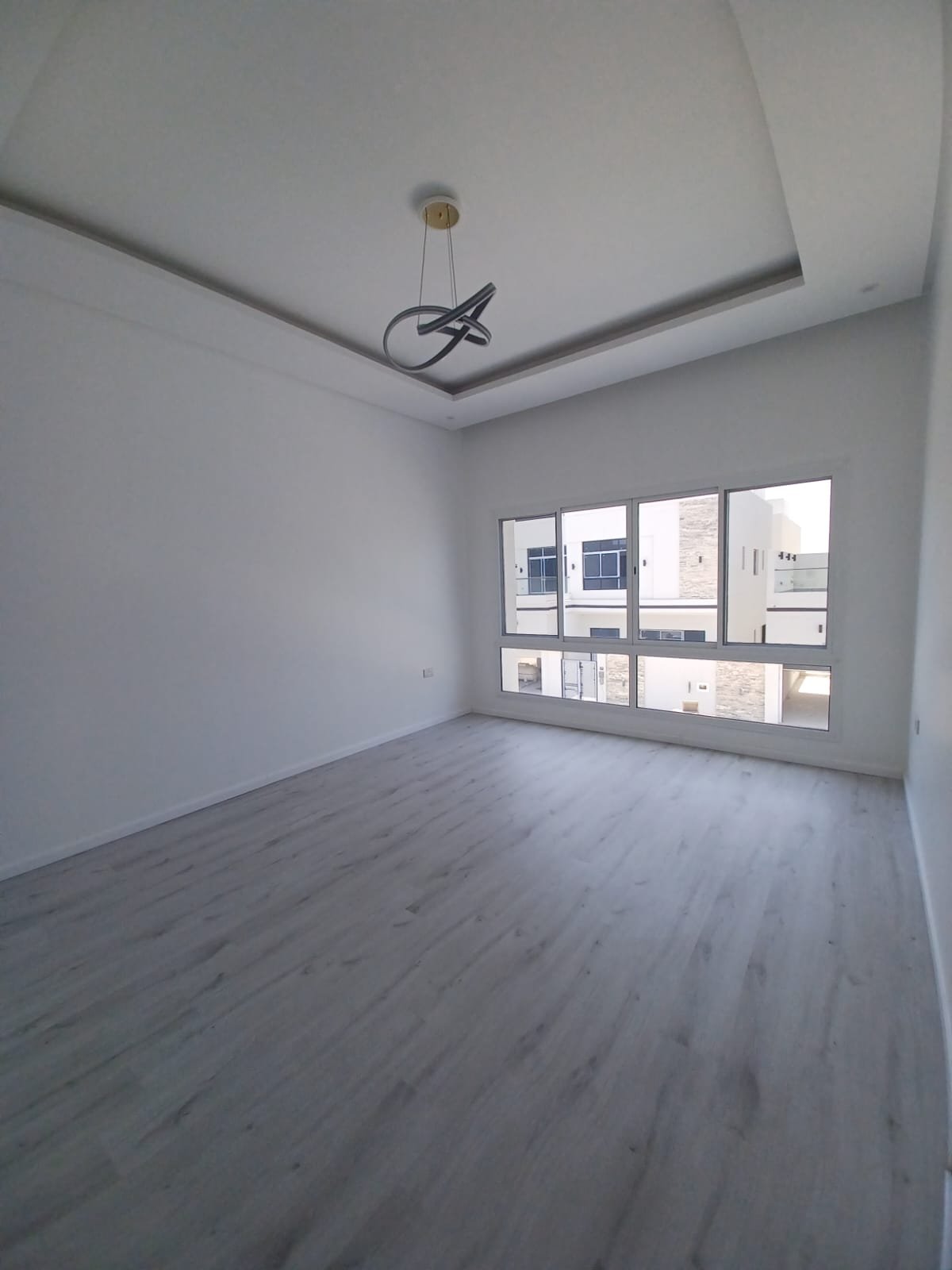Luxurious Modern 4-Bedroom Villa for Sale in Maqaba