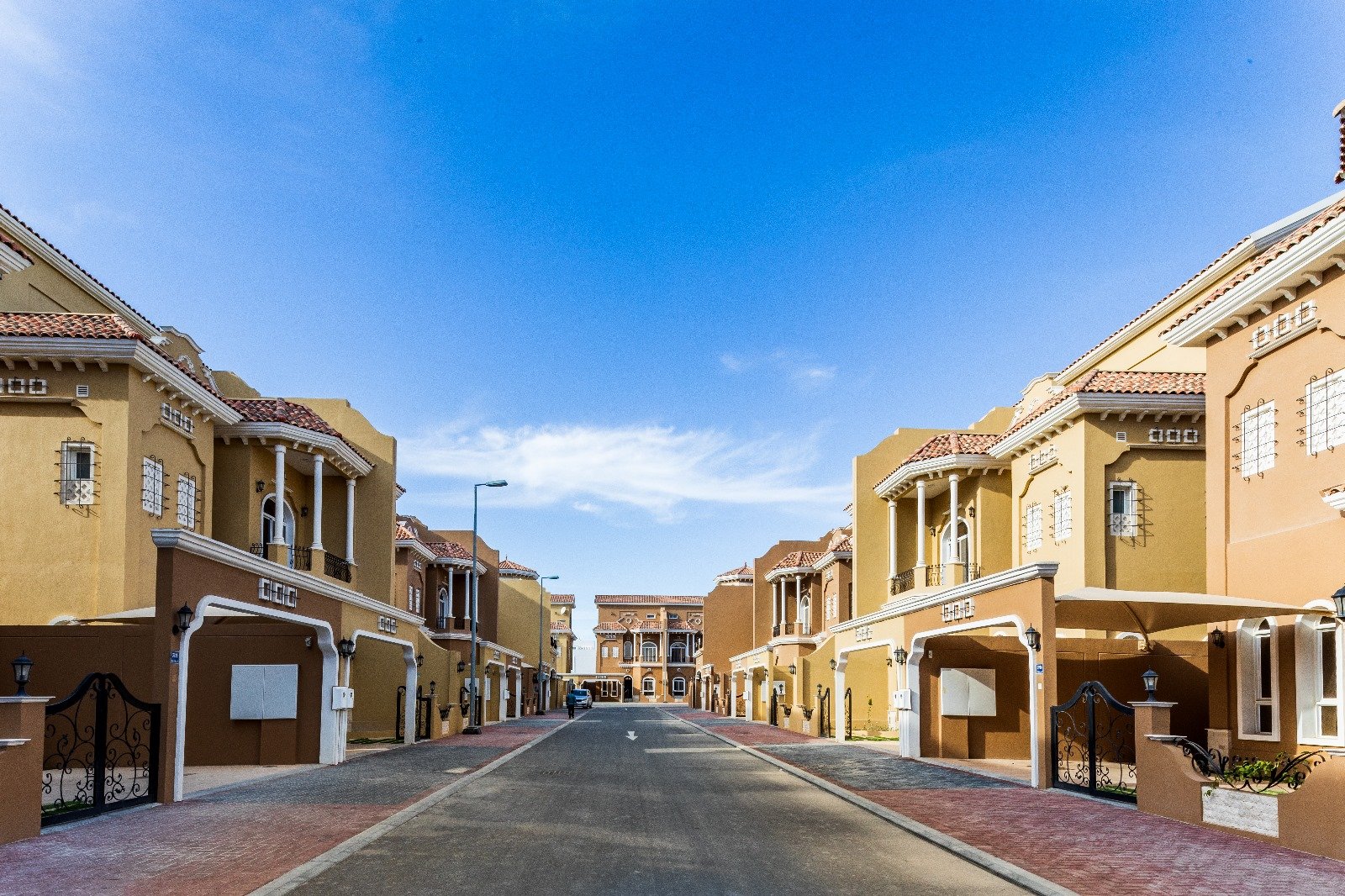 Luxurious 4-Bedroom Villa for sale in Saar