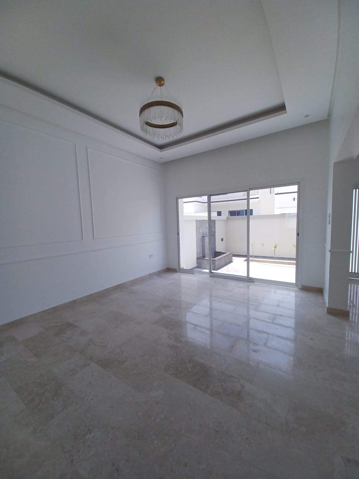 Luxurious Modern 4-Bedroom Villa for Sale in Maqaba