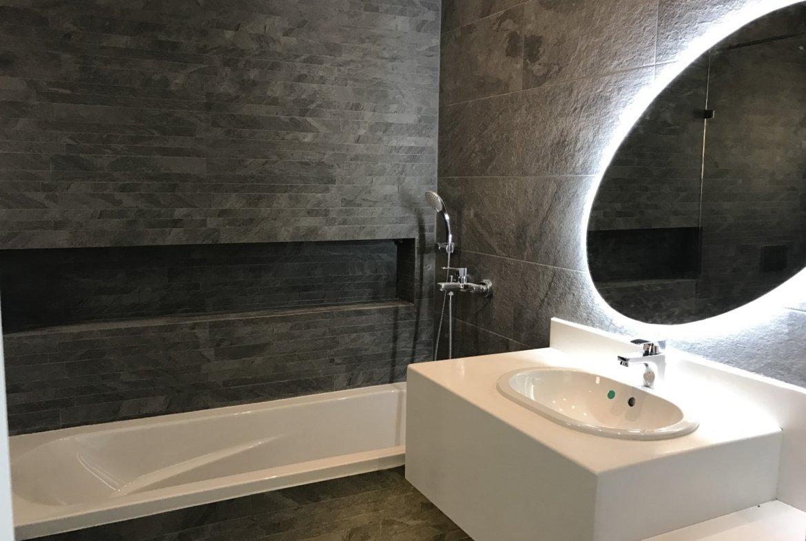 Luxurious 4-Bedroom Villa for sale in Saar