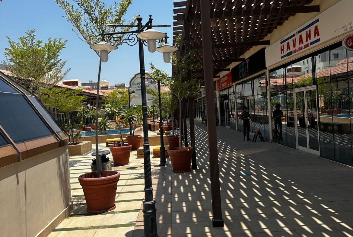 Exclusive Commercial Space for rent at downtown Saar
