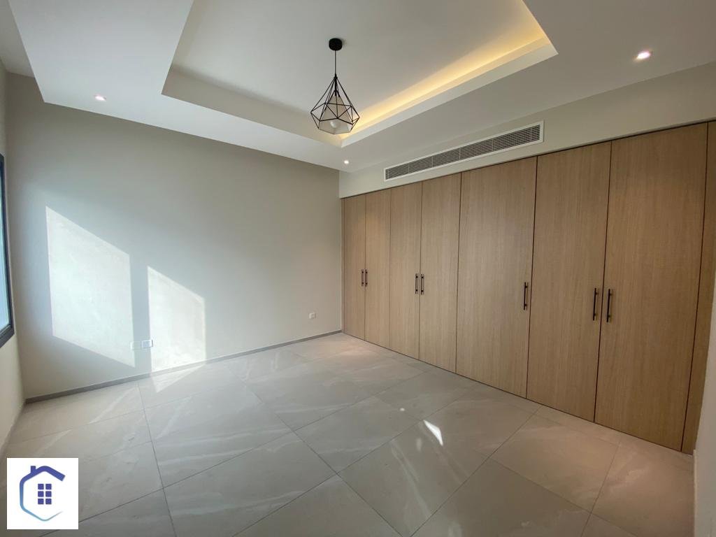 Luxury 3-Bedroom Villa for Rent in the Center of Saar