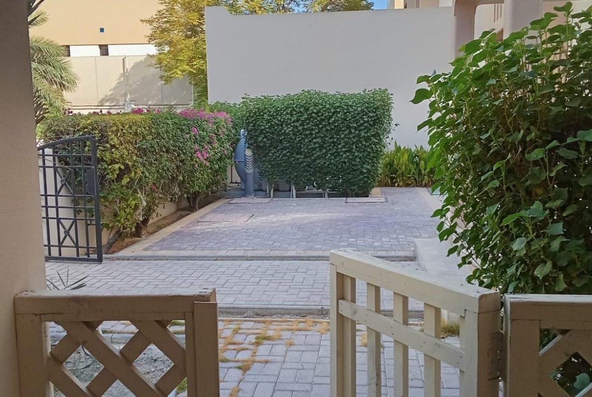 Luxury 4-Bedroom Villa for Rent in The Center Saar