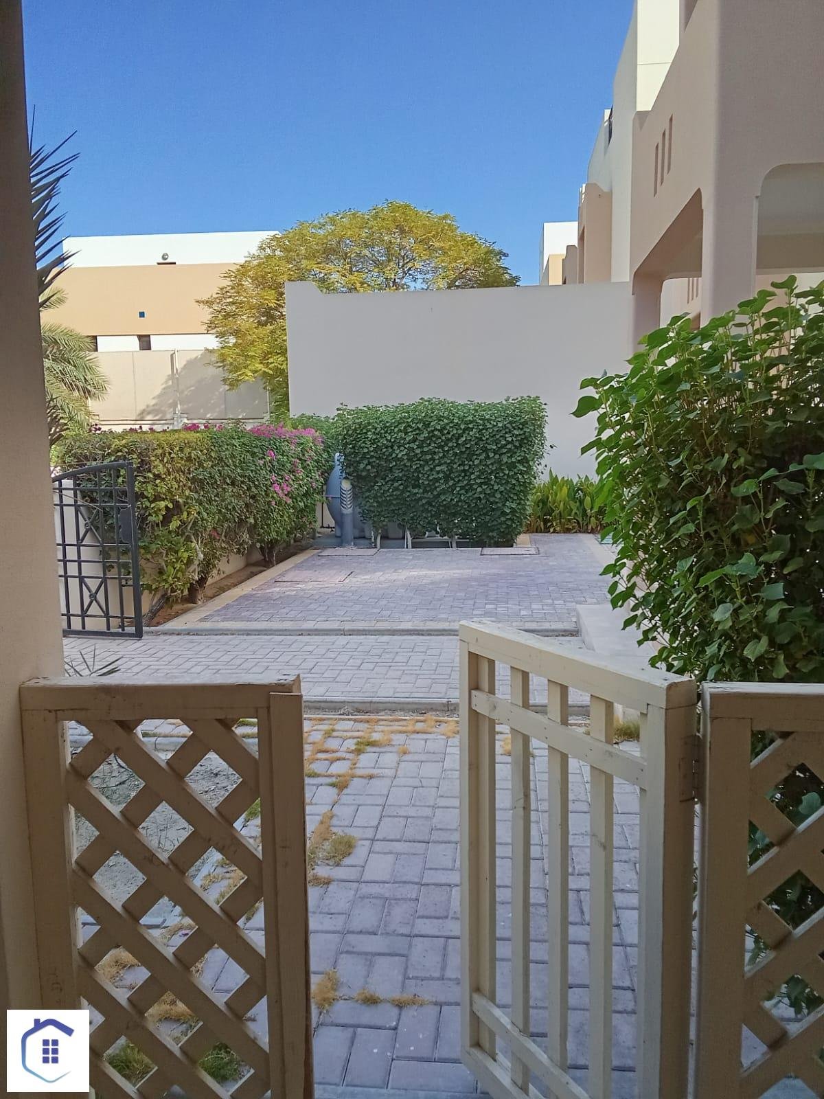 Luxury 4-Bedroom Villa for Rent in The Center Saar
