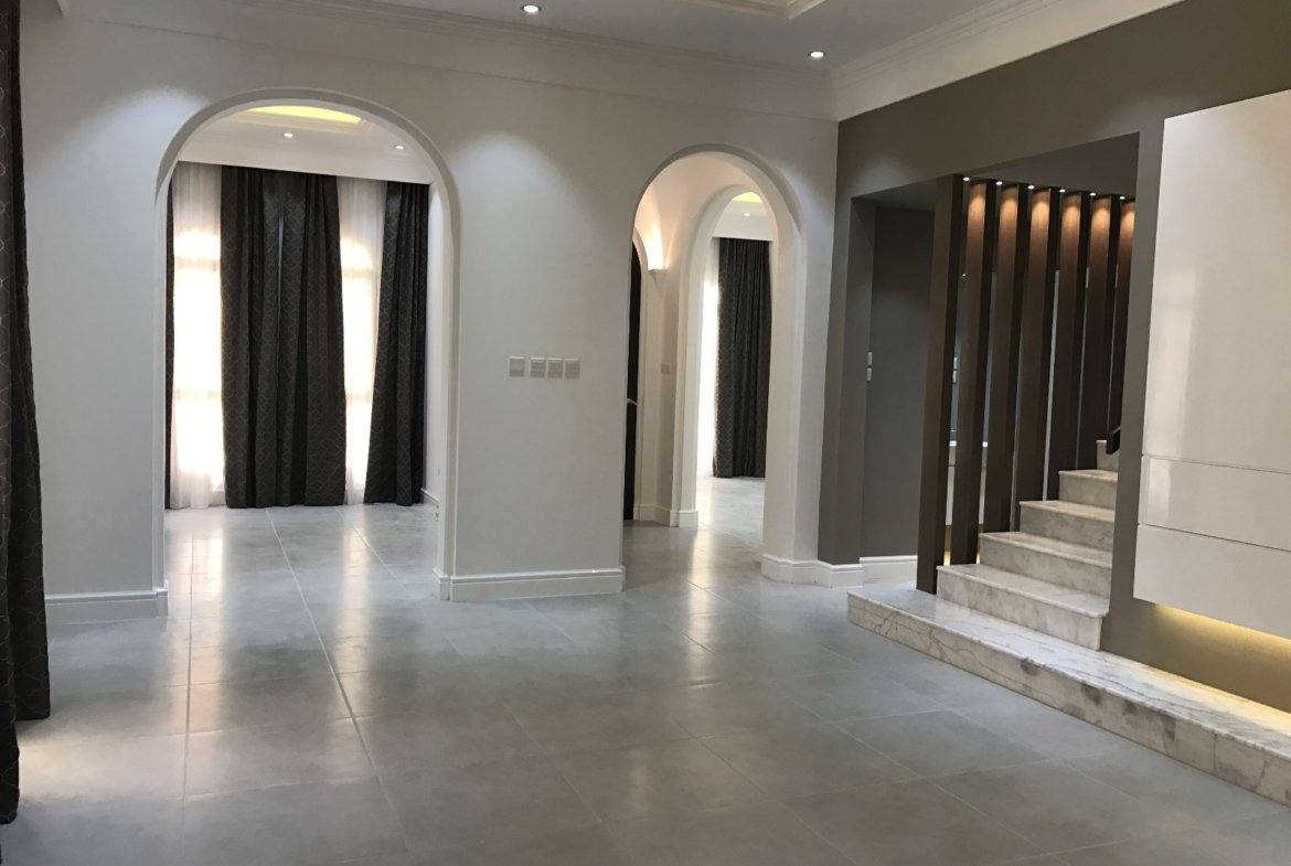 Luxurious 4-Bedroom Villa for sale in Saar