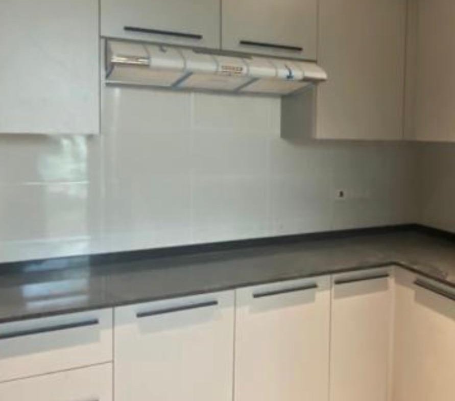 Luxury 3-Bedroom Villa for Rent in the Center of Saar