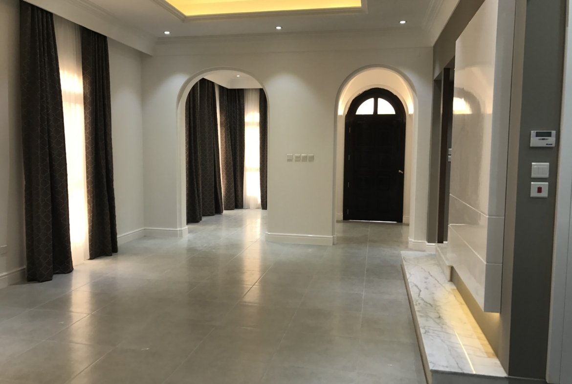 Luxurious 4-Bedroom Villa for sale in Saar