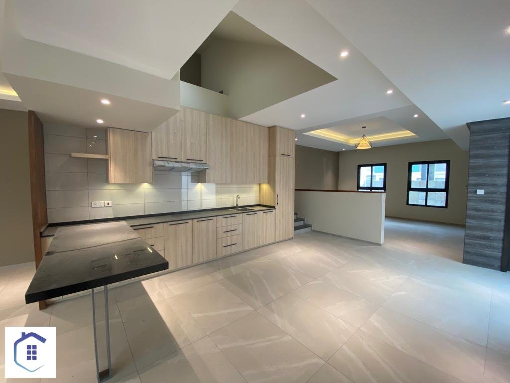 Luxury 3-Bedroom Villa for Rent in the Center of Saar