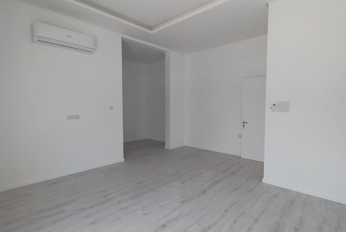 Luxurious Modern 4-Bedroom Villa for Sale in Maqaba