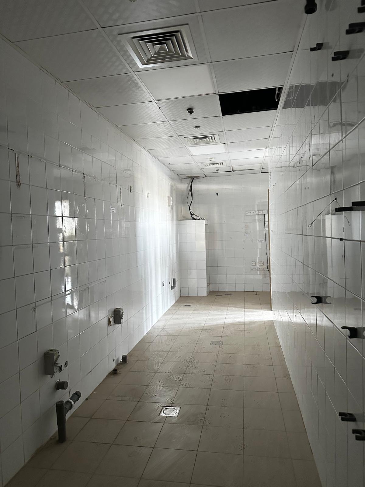 Exclusive Commercial Space for rent at downtown Saar