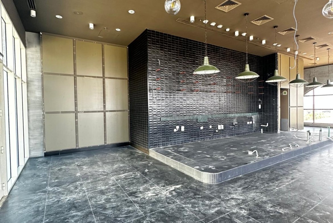 Exclusive Commercial Space for rent at downtown Saar