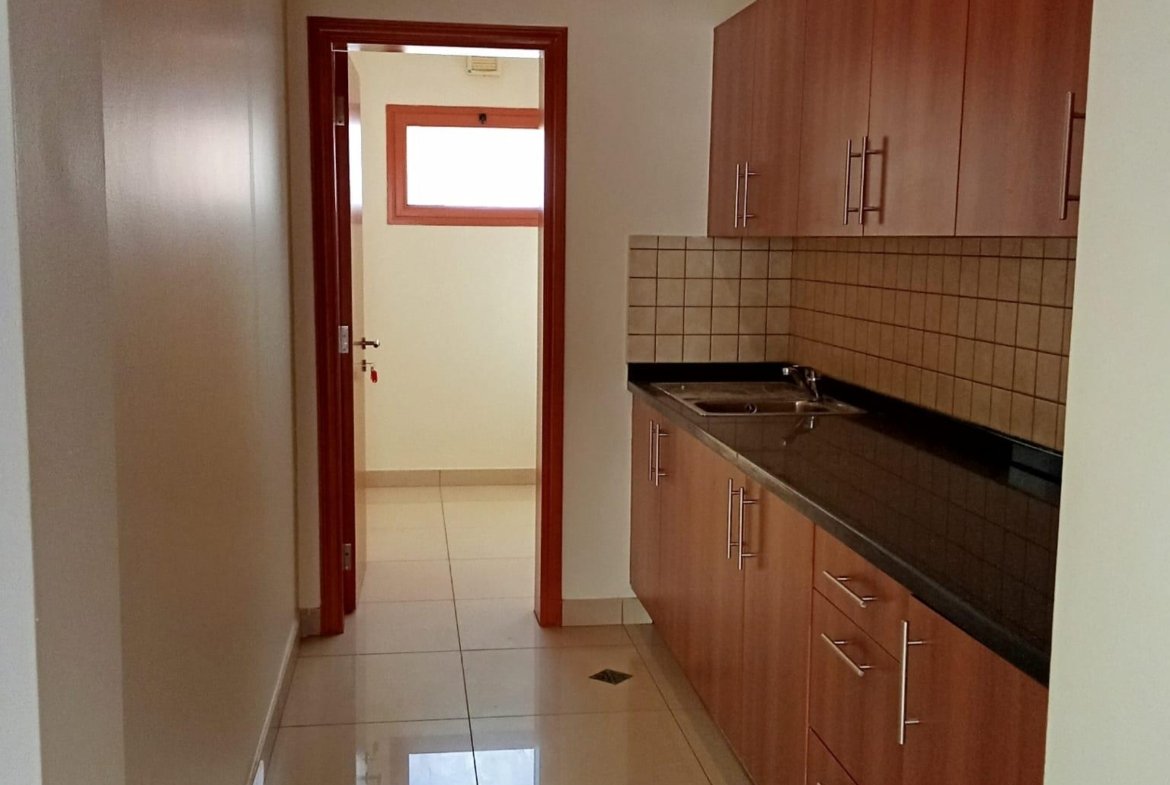 Luxury 4-Bedroom Villa for Rent in The Center Saar