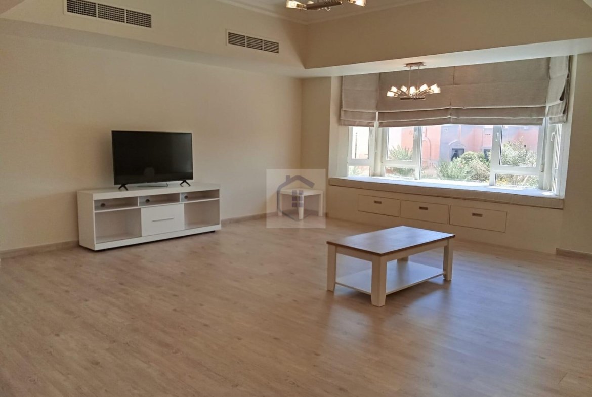 CityView Stunning 4-bedroom Villa for Sale in Maqaba