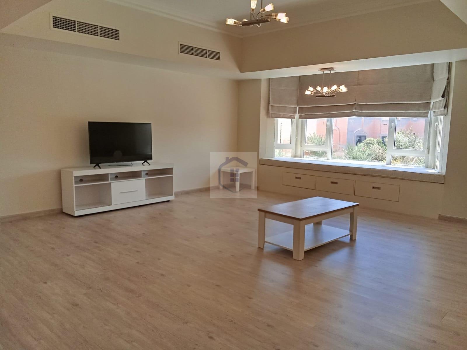 CityView Stunning 4-bedroom Villa for Sale in Maqaba