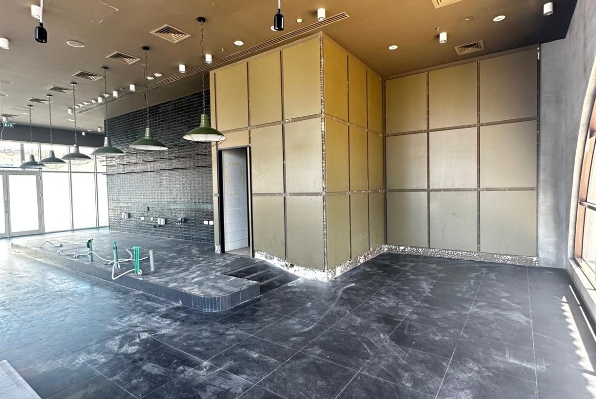 Exclusive Commercial Space for rent at downtown Saar