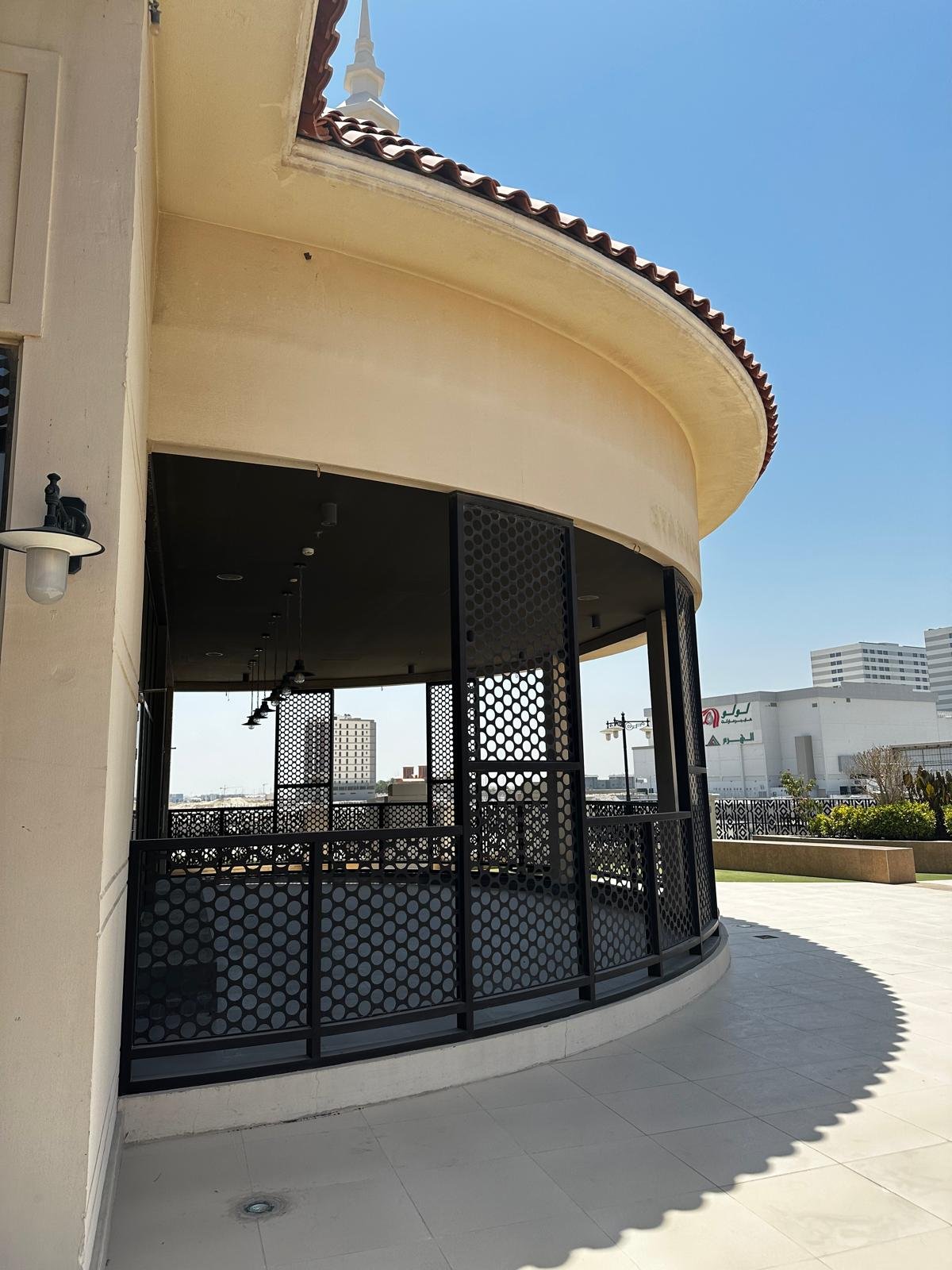 Exclusive Commercial Space for rent at downtown Saar