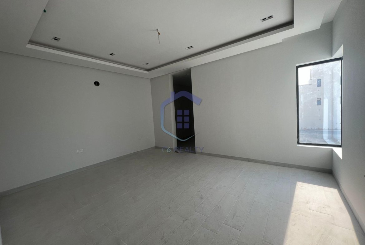 Spacious 3-Bedroom Villa For sale in the heart of Busaiteen