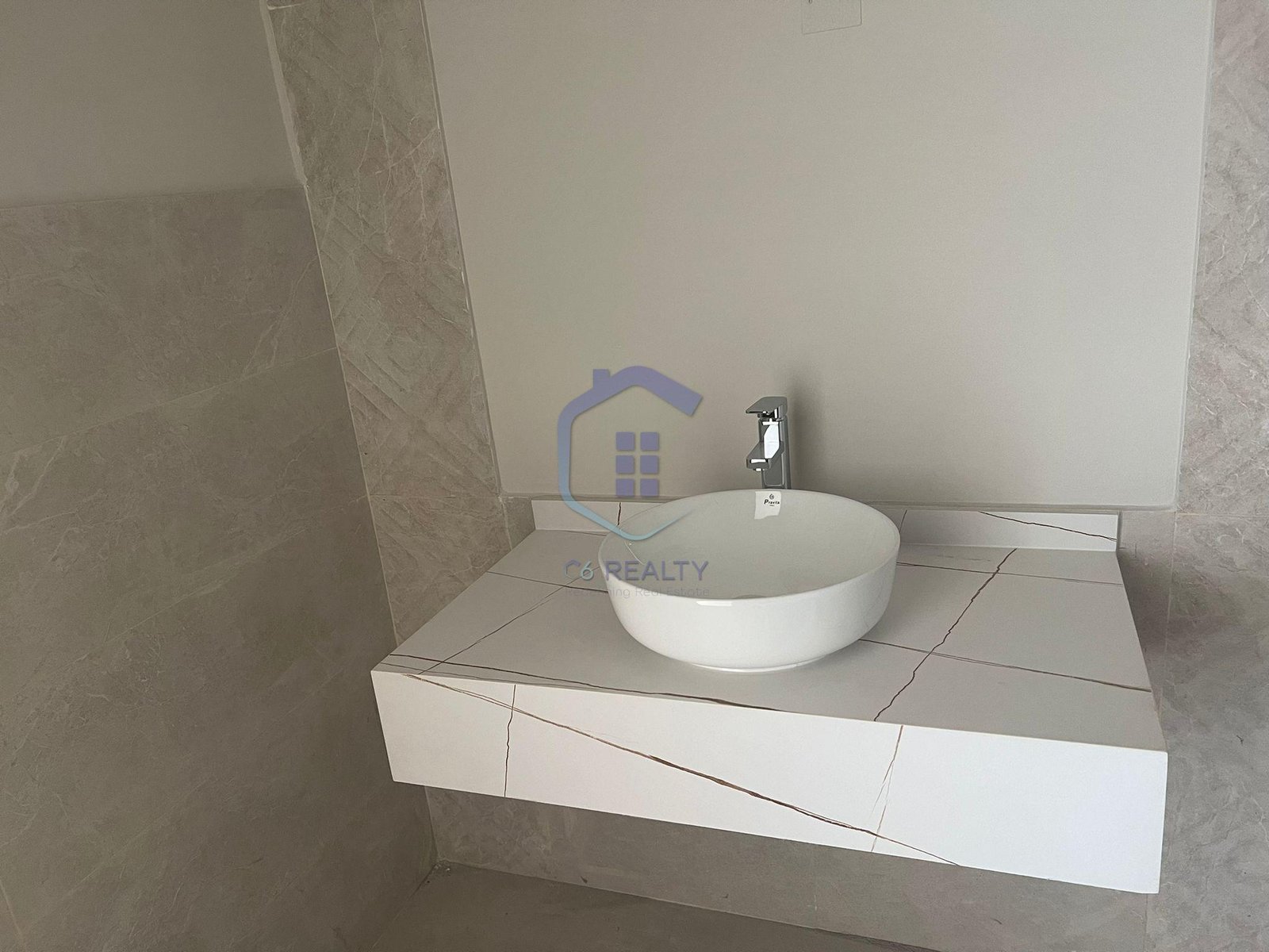 Spacious 3-Bedroom Villa For sale in the heart of Busaiteen