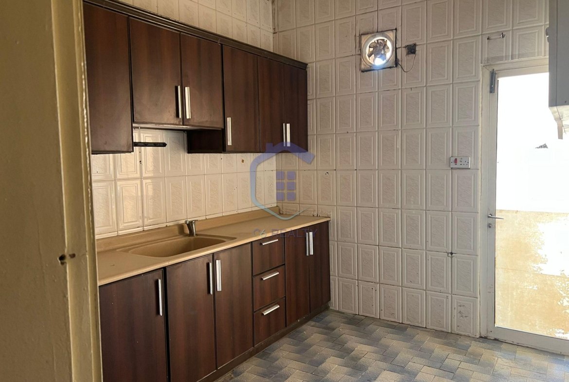 Affordable 2-Bedroom Apartment For Rent In The Center Of Hoora