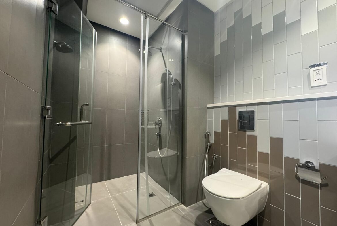 Sea-View Exclusive 2-Bedroom Apartment In The Center of Seef.