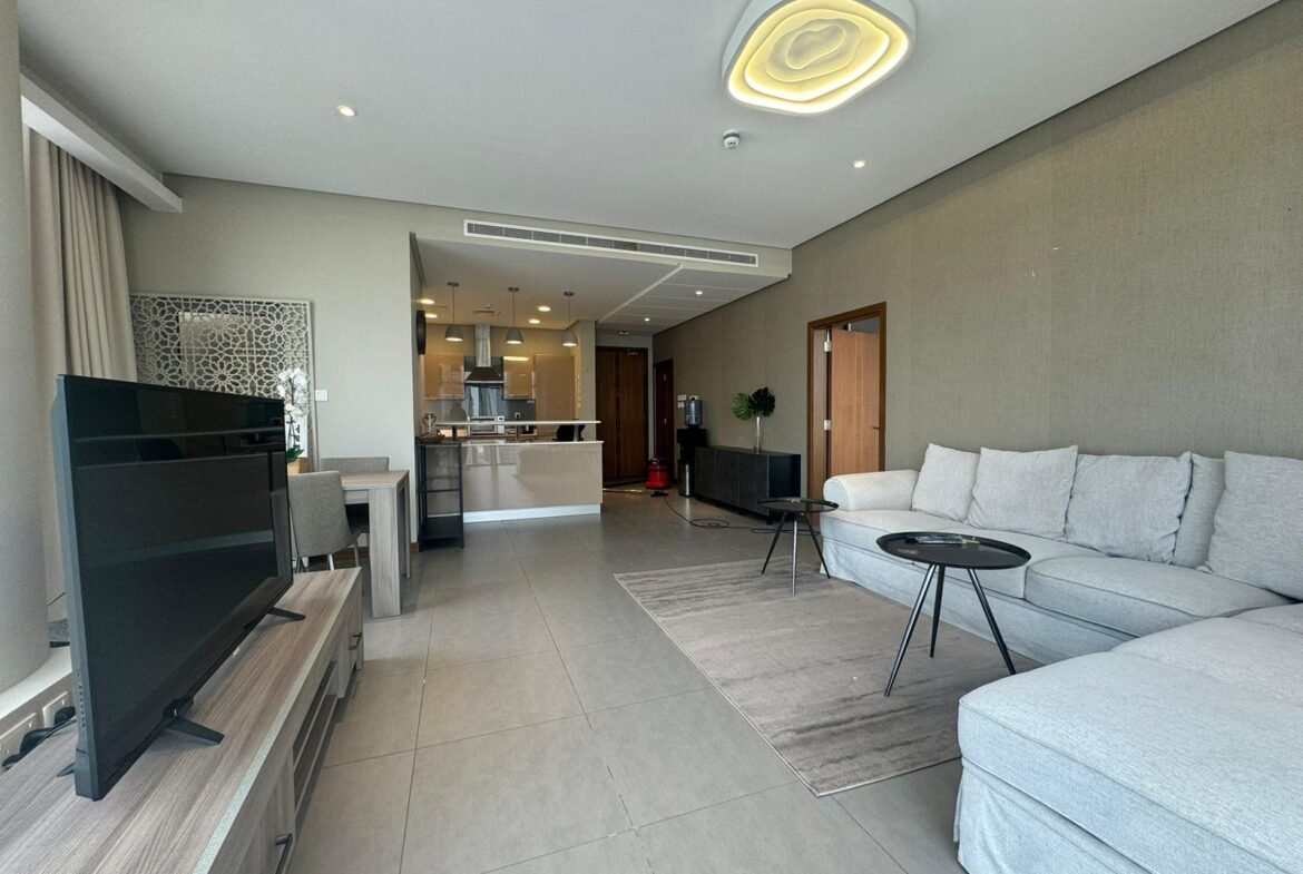 Luxury Sea-View 1-Bedroom Apartment In The City center of Seef.