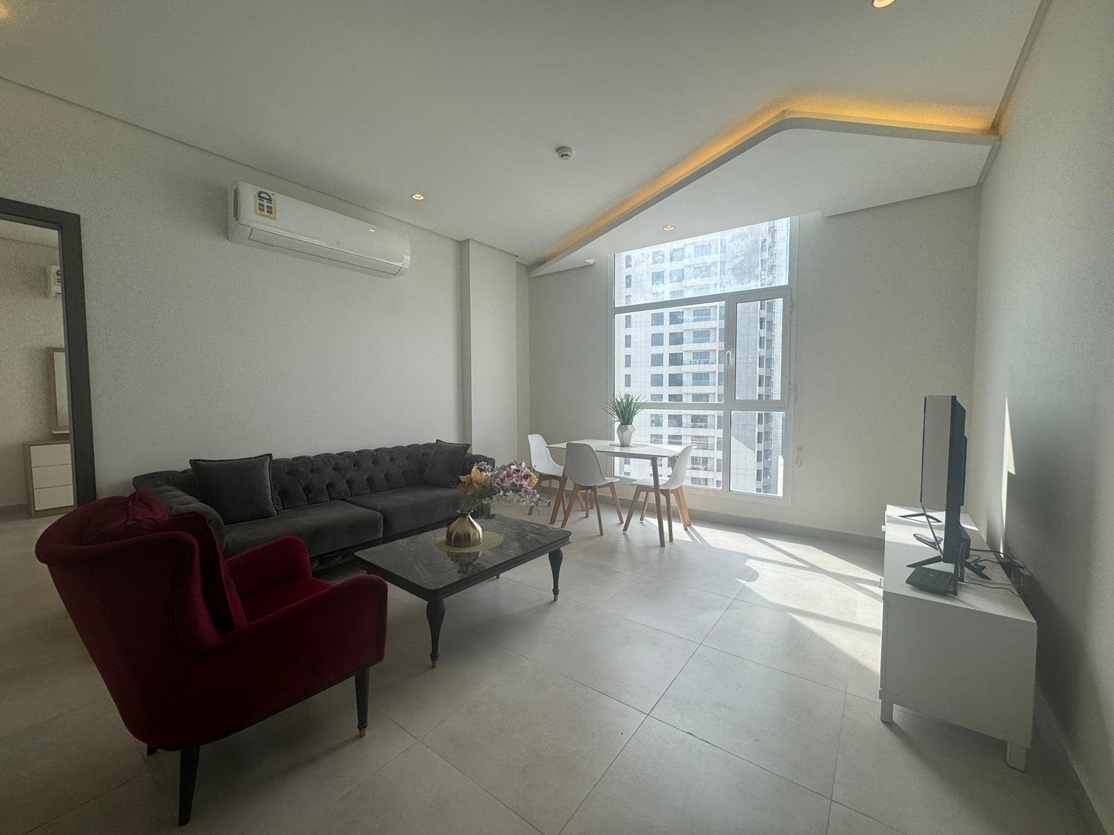 Luxury 1-Bedroom Apartment In The Heart of Mahooz.