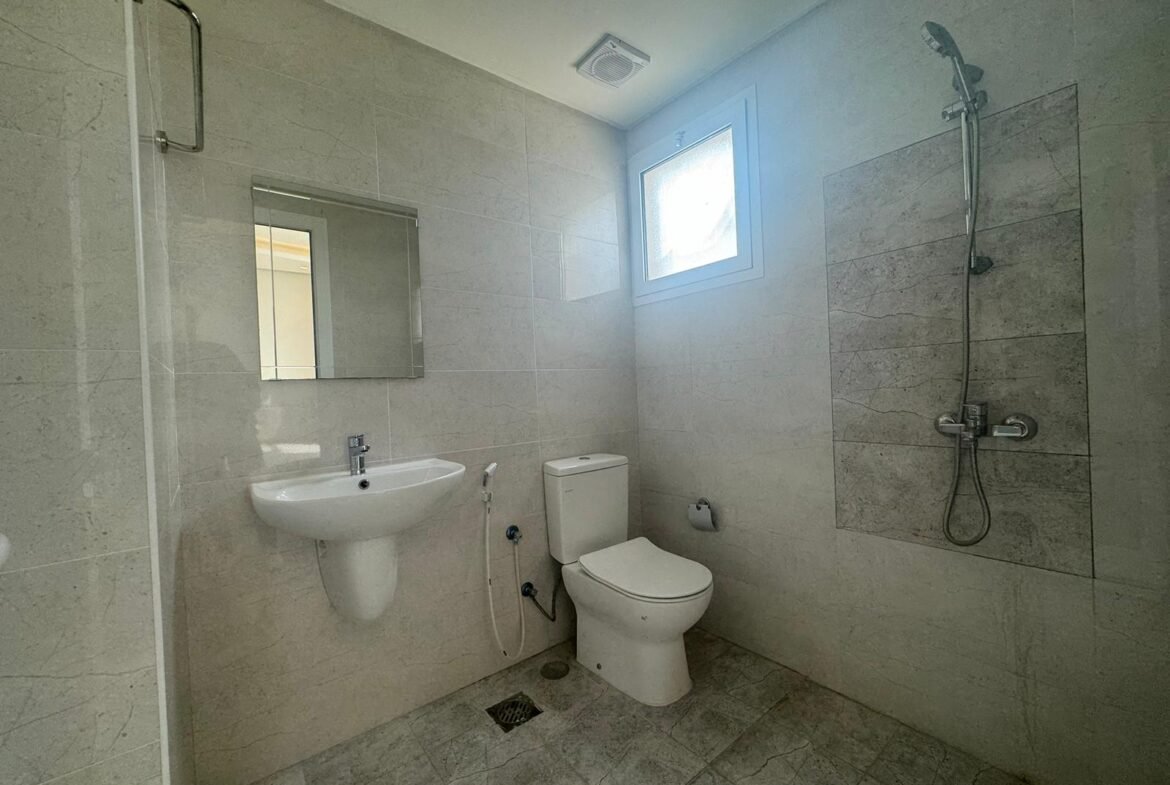 Luxury 1-Bedroom Apartment In The Heart of Mahooz.