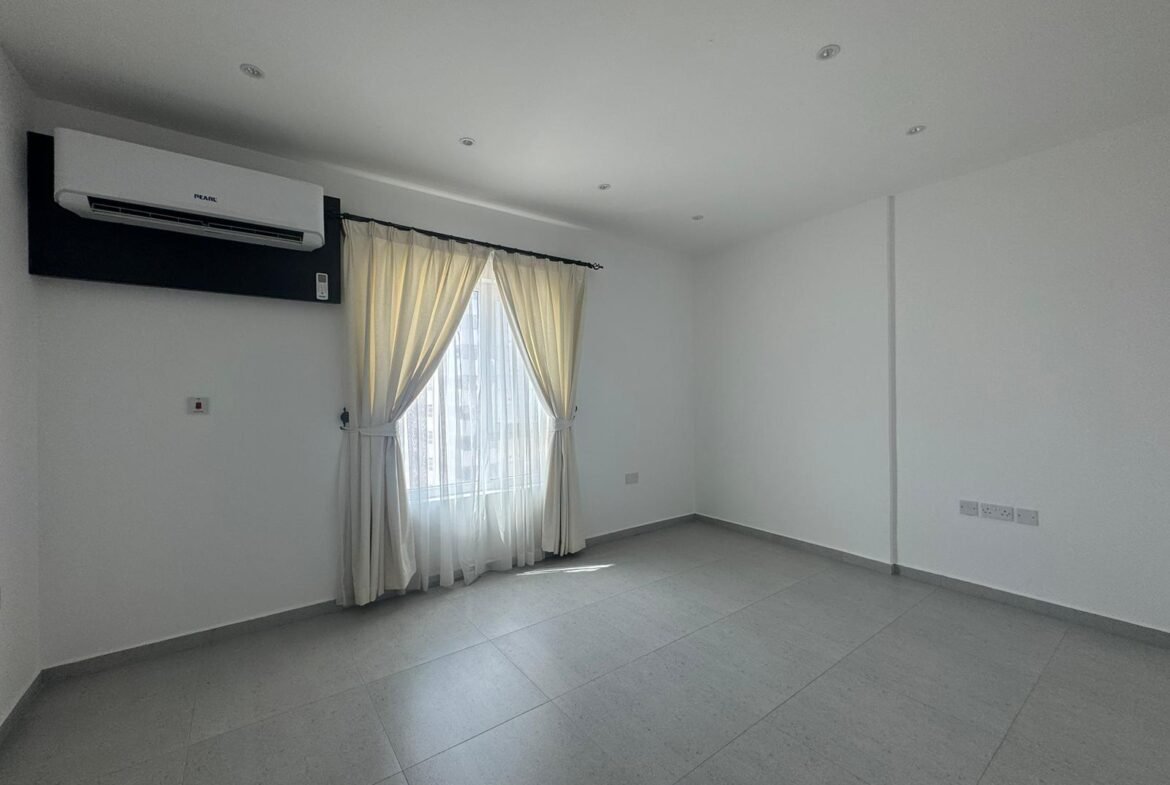Spacious CityView 1-Bedroom Apartment In The Heart of Sanabis.
