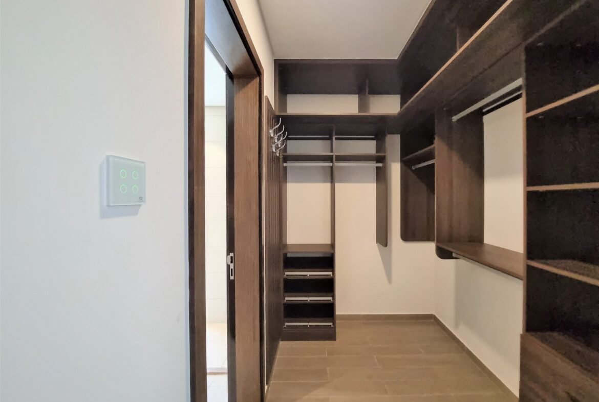 Exclusive SeaView 2-Bedroom Apartment In The Center of Amwaj.
