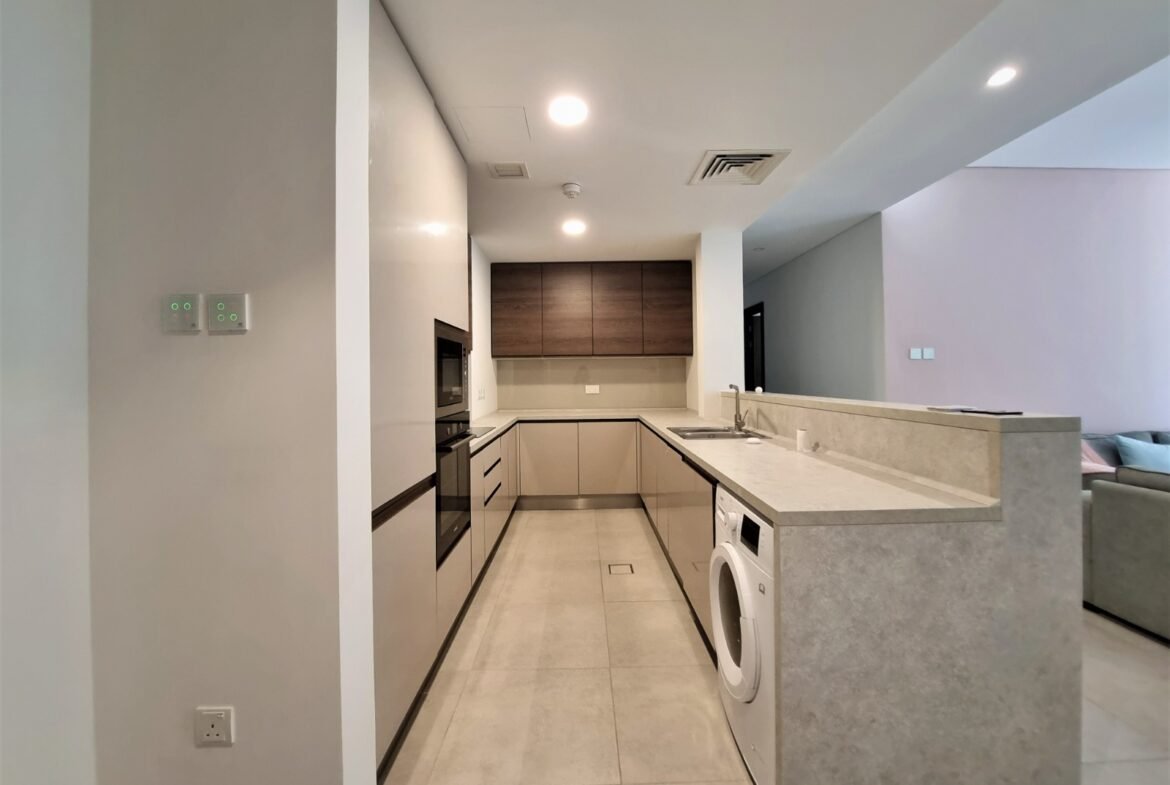 Exclusive SeaView 2-Bedroom Apartment In The Center of Amwaj.
