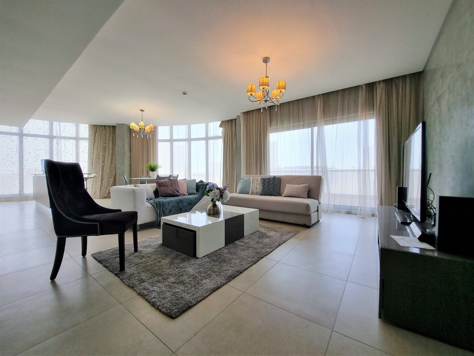 Exclusive Sea-View 1-Bedroom Apartment In Heart of Amwaj.
