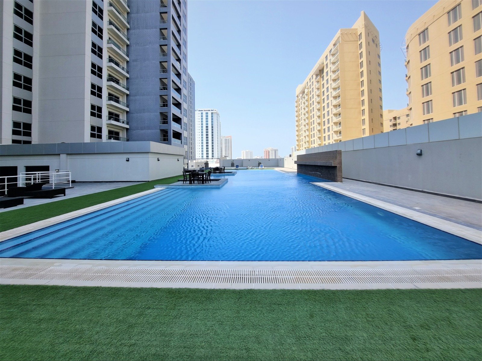Exclusive Sea-View 1-Bedroom Apartment In The Heart of Amwaj.
