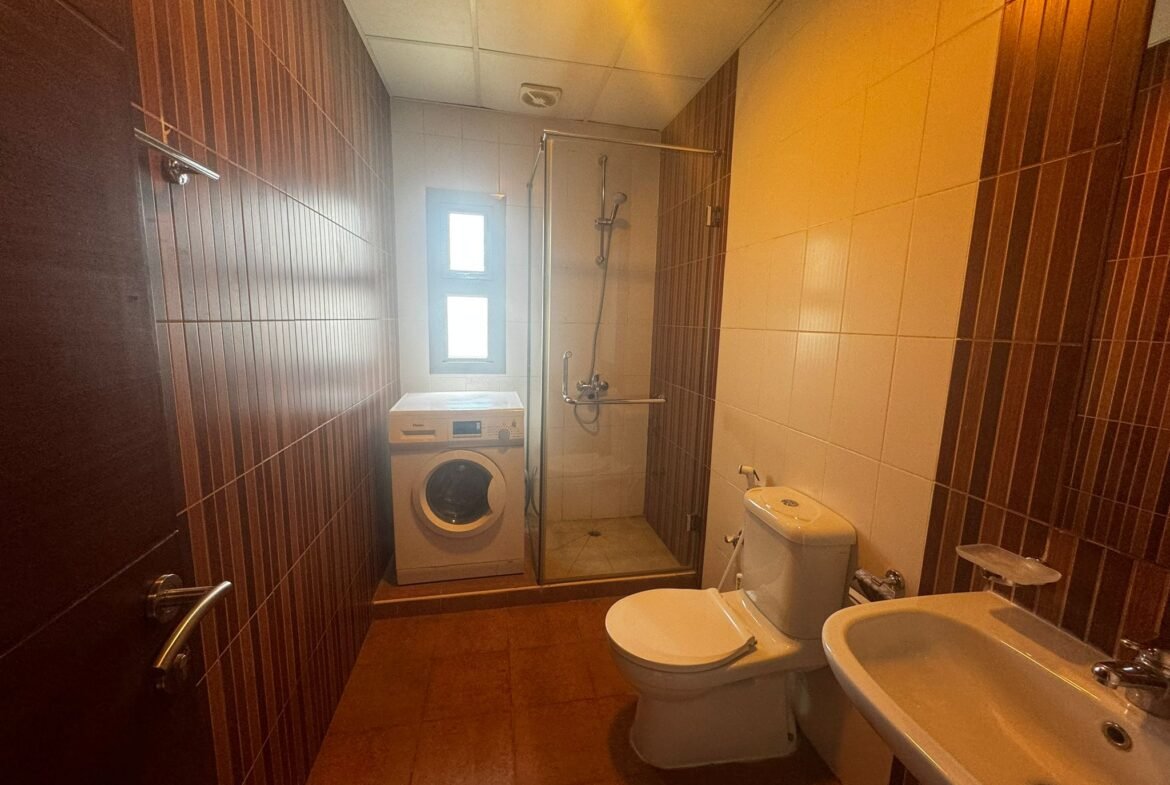Luxury 1-Bedroom Apartment In The Center of Umm Al-Hassam.