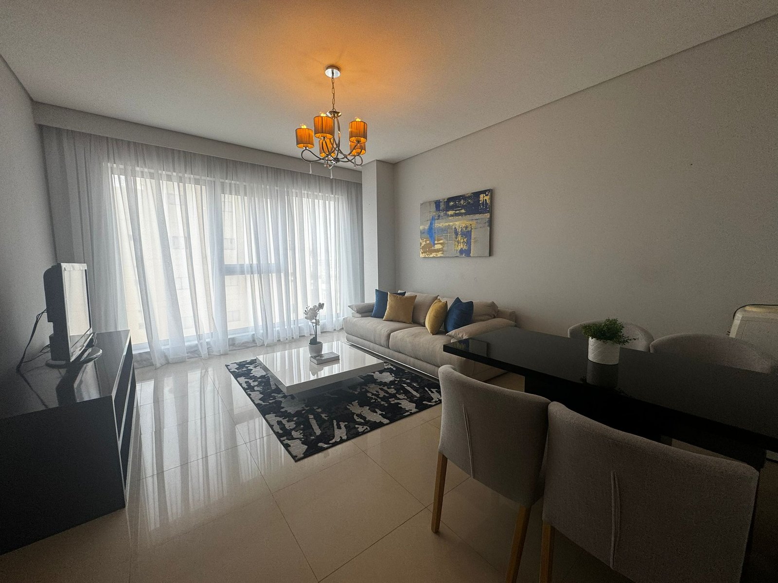 Luxury 1-Bedroom Apartment In The Center of Umm Al-Hassam.