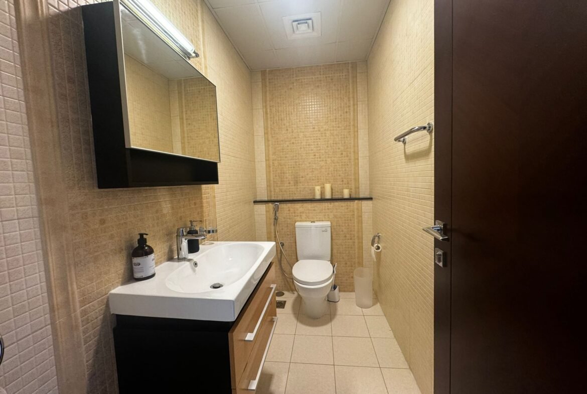 Luxury Spacious 1-Bedroom apartment in the center of Seef
