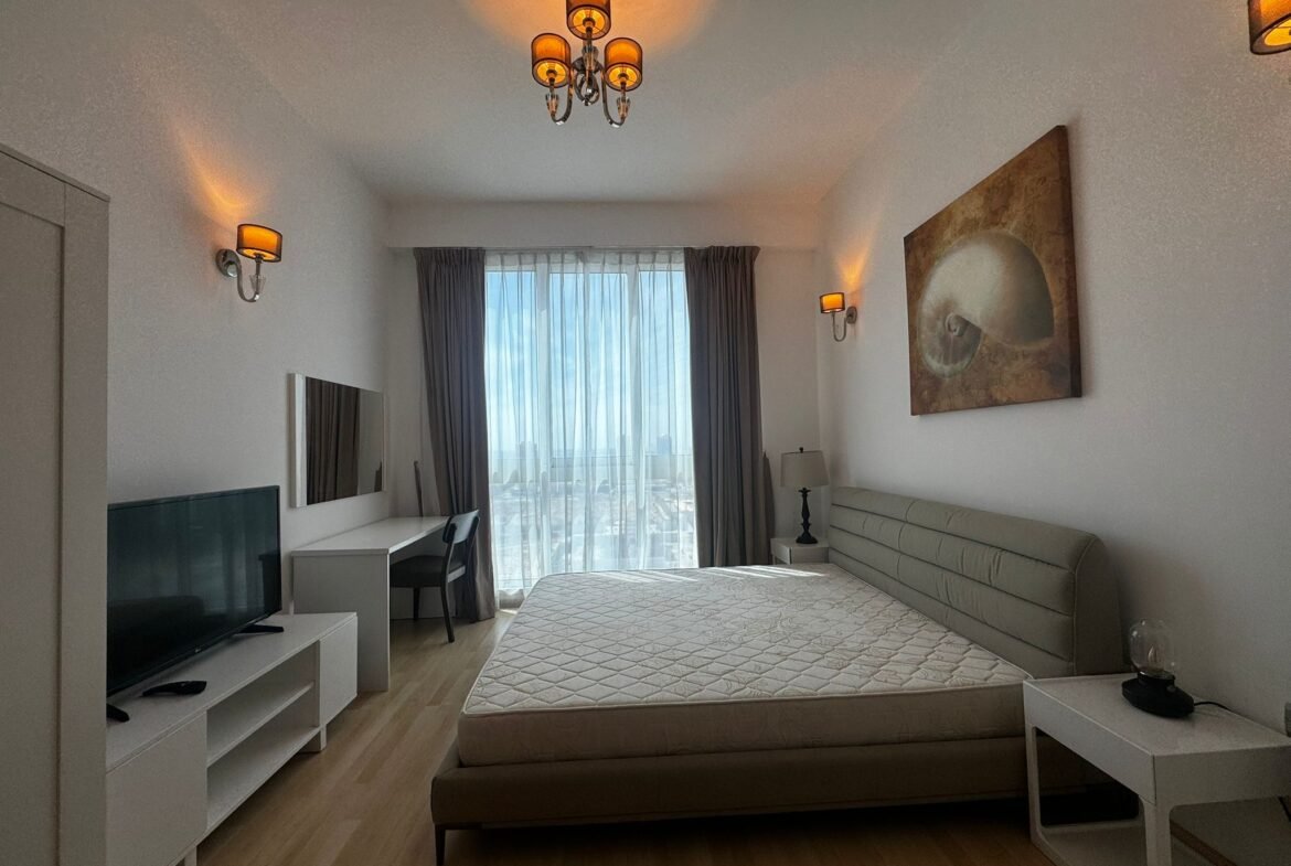 Luxury Spacious 1-Bedroom apartment in the center of Seef