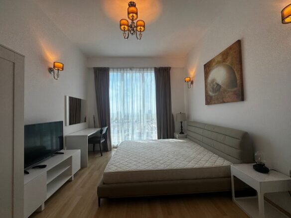 Luxury Spacious 1-Bedroom apartment in the center of Seef