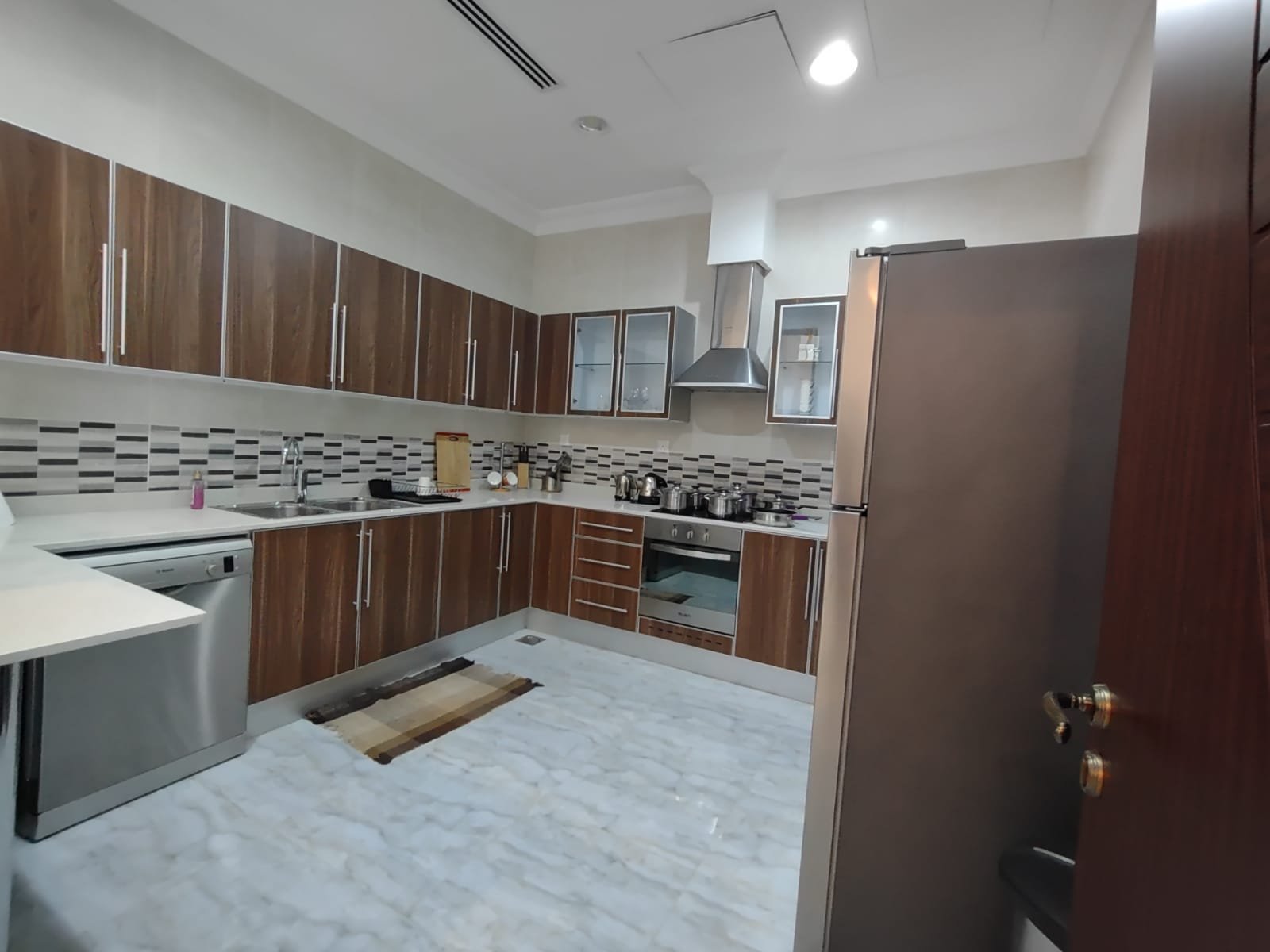 Exclusive Sea-View 2-Bedroom Apartment In The Downtown of Seef