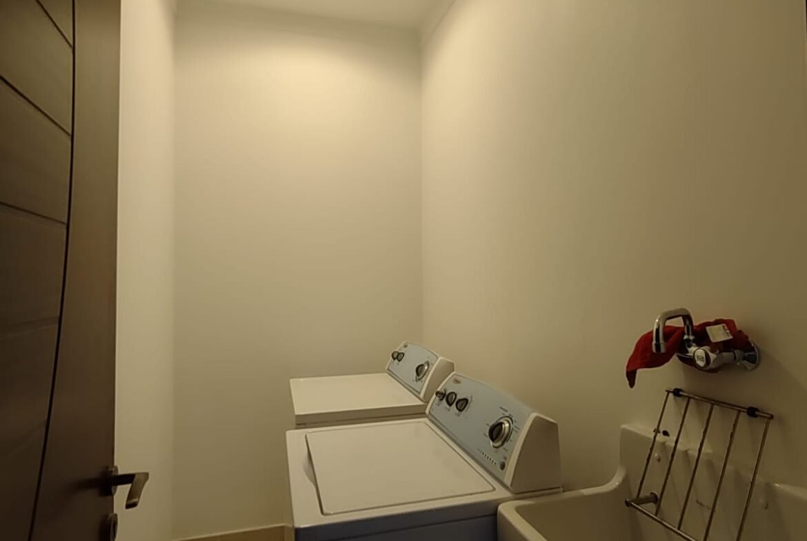 Exclusive Sea-View 2-Bedroom Apartment In The Downtown of Seef