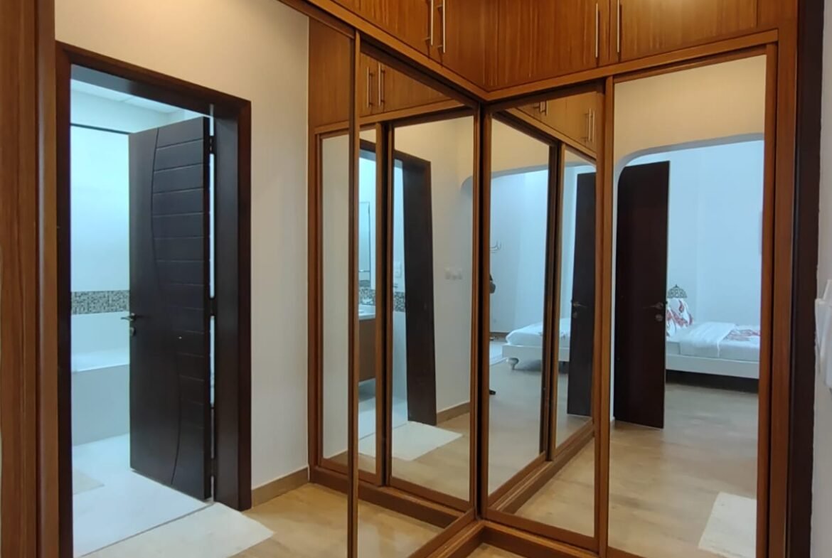 Exclusive Sea-View 2-Bedroom Apartment In The Downtown of Seef