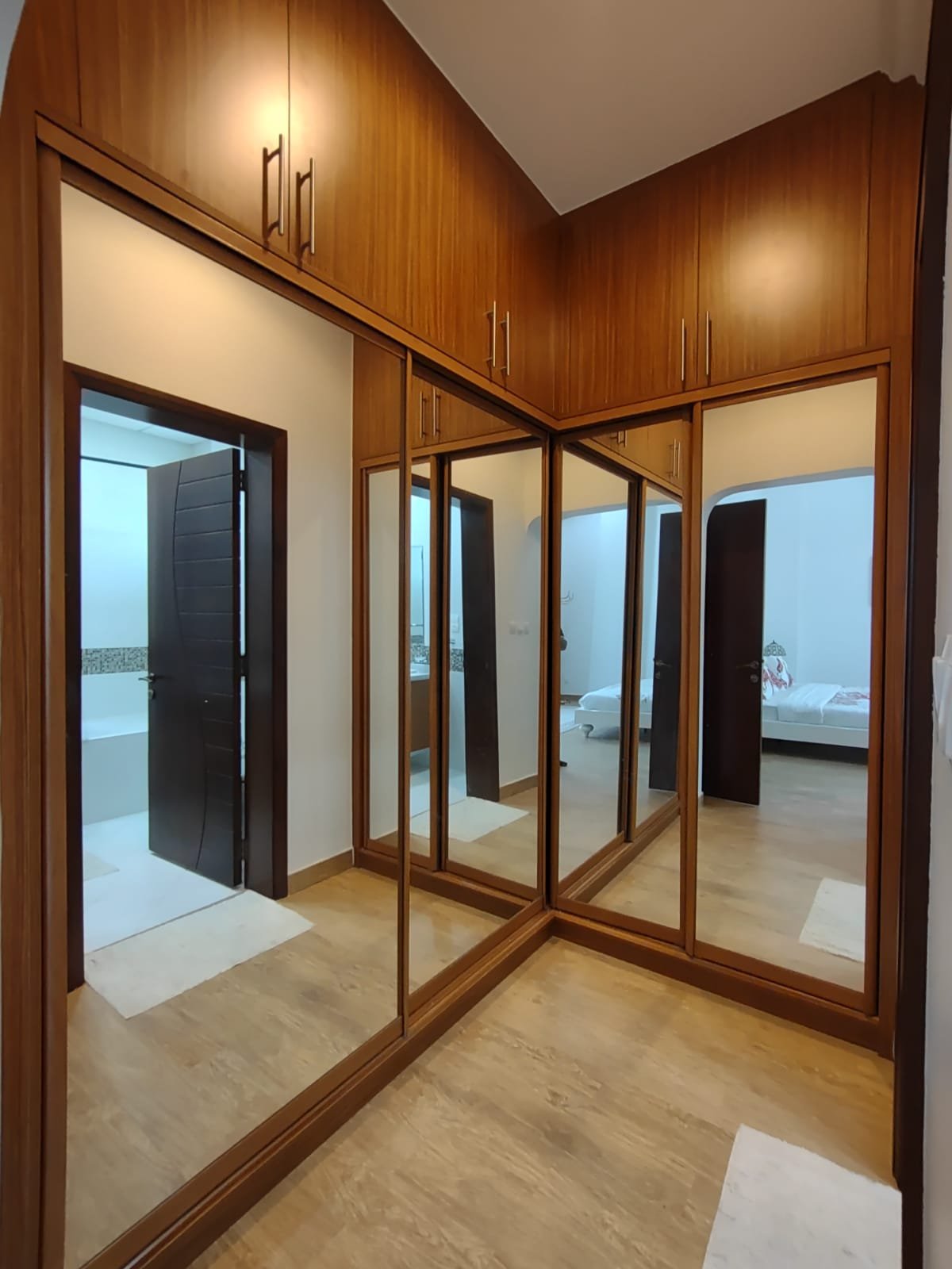 Exclusive Sea-View 2-Bedroom Apartment In The Downtown of Seef