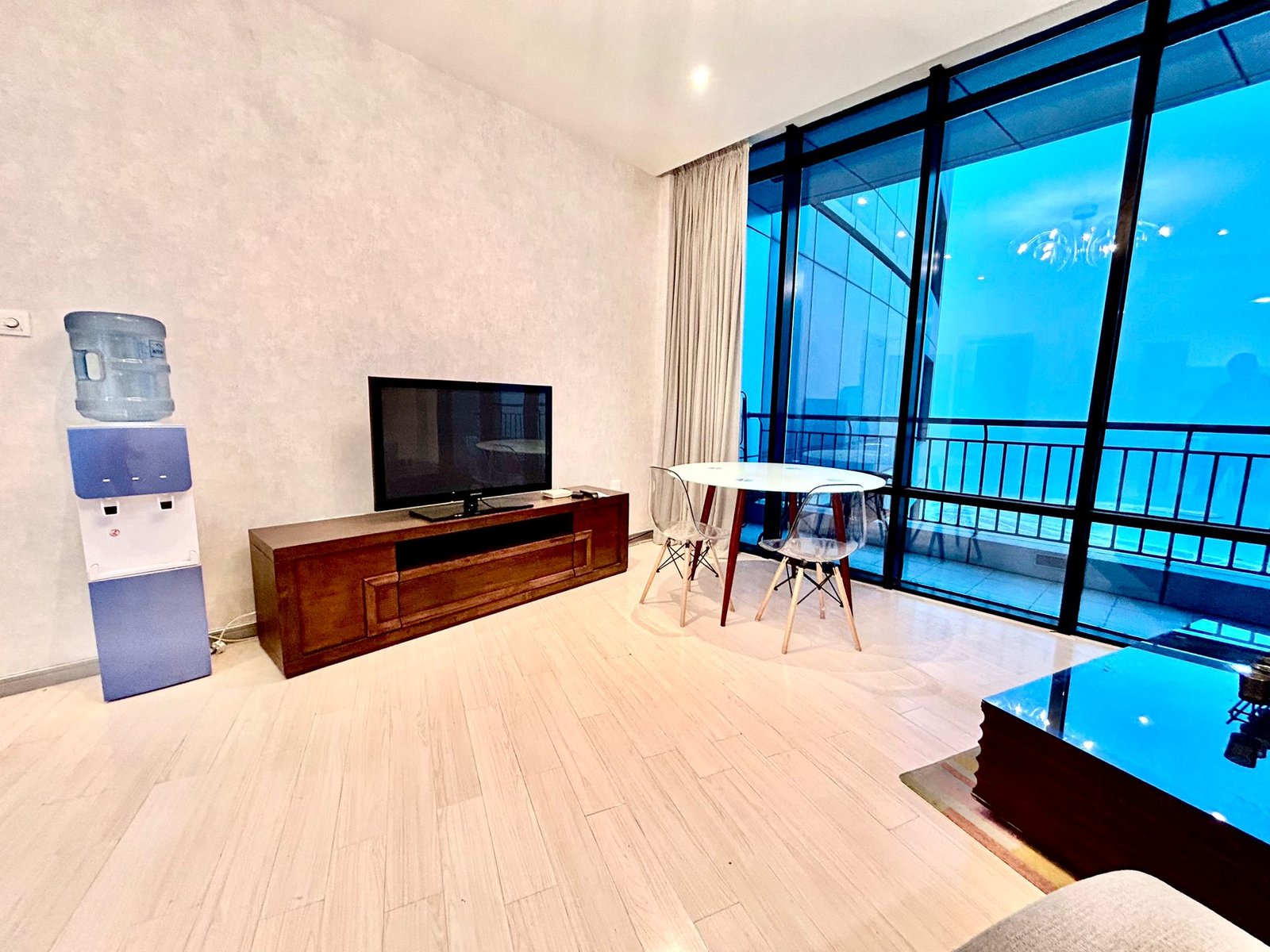 Exclusive Sea-View 1-Bedroom Apartment In The Downtown Seef.